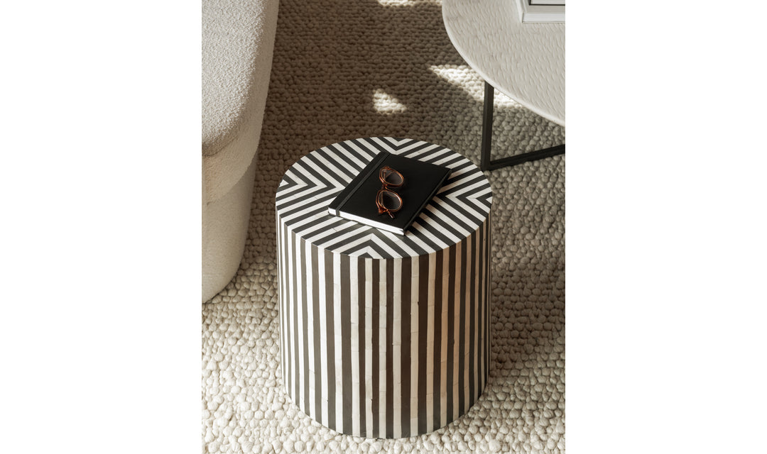 Chameau Side Table